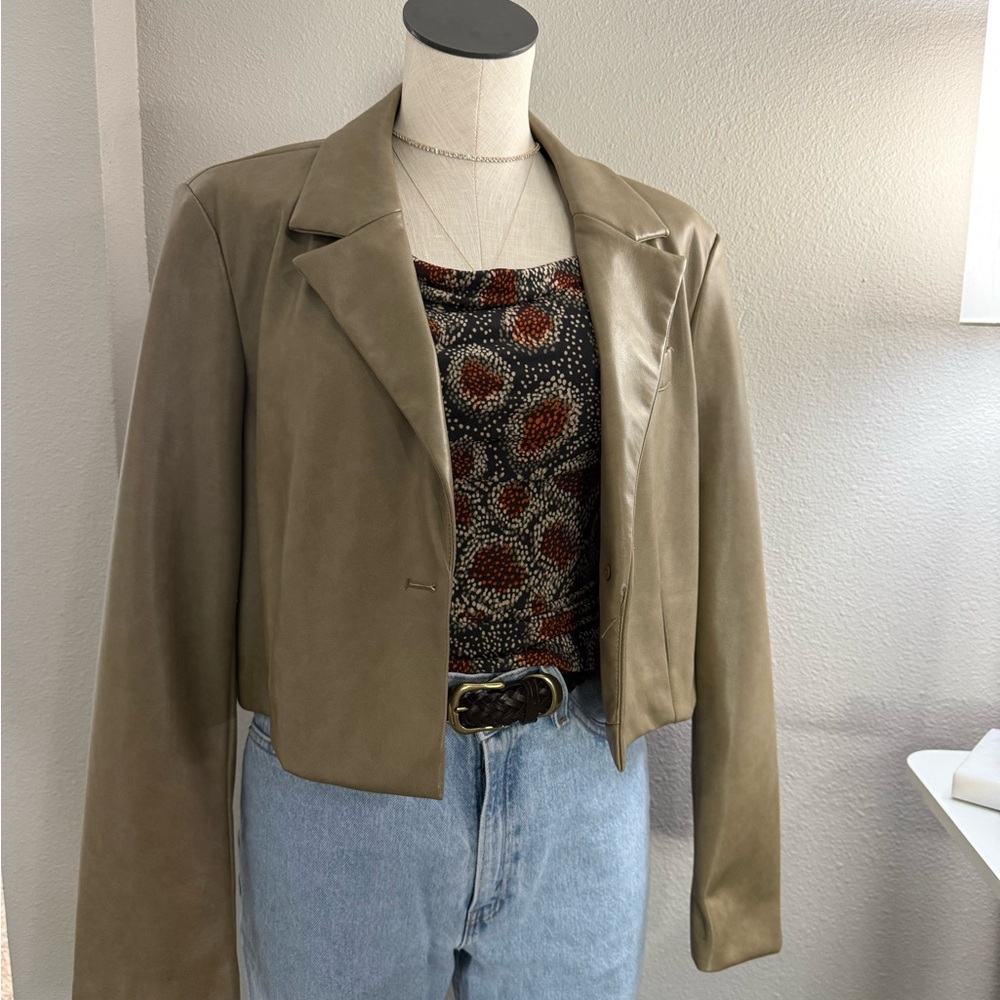 Olive Cropped Women's Blazer